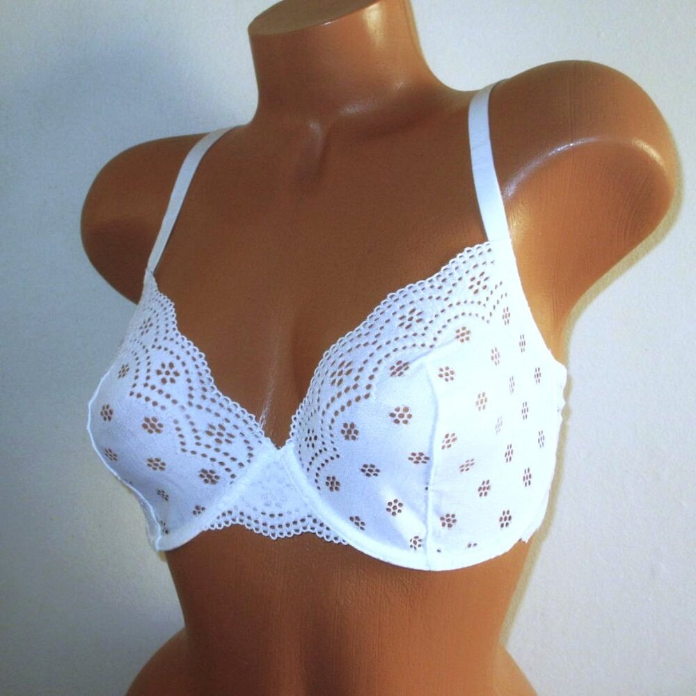 34DD Skarlett Blue Smitten Unlined Demi Bra Underwire Eyelet Lace White $52